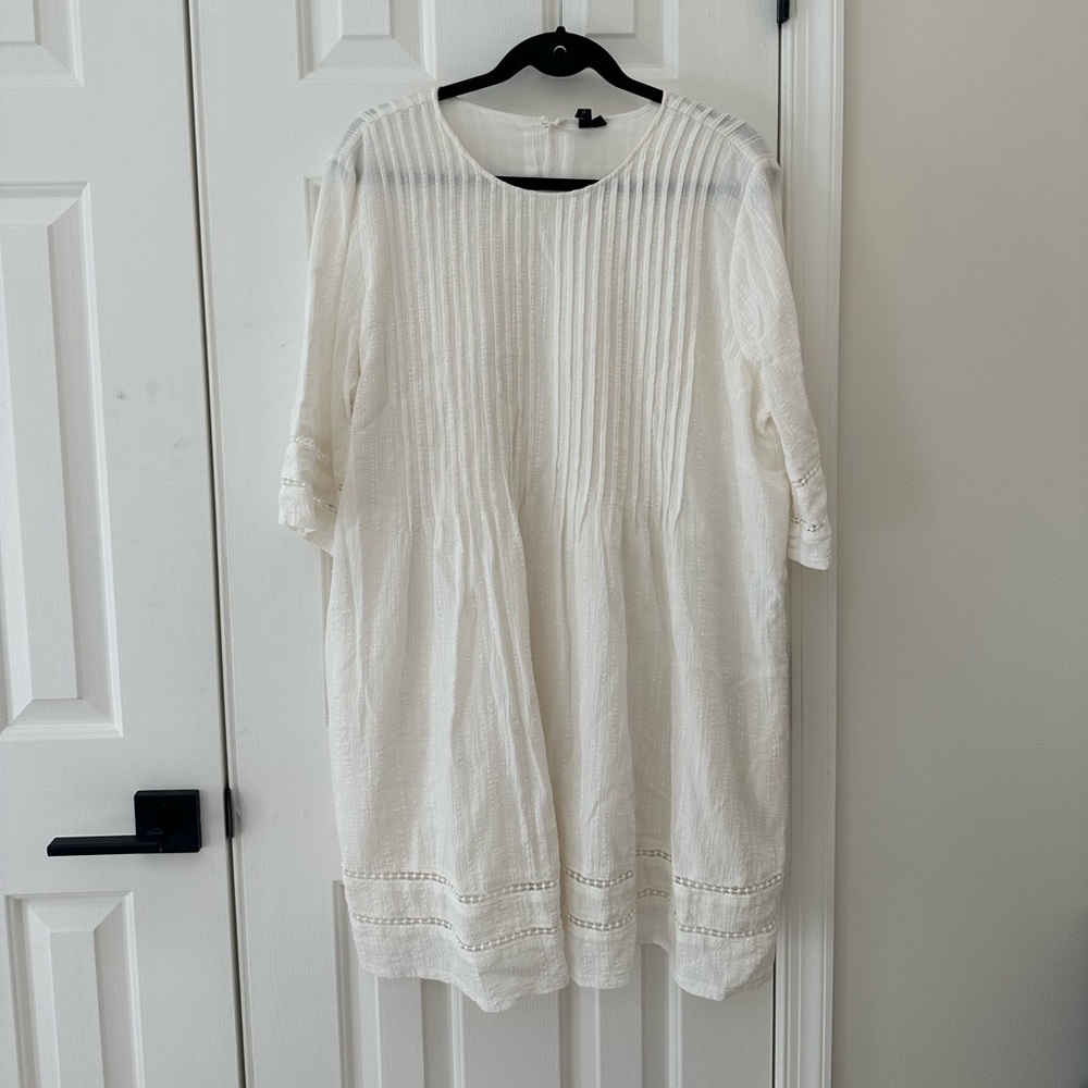 Knot sisters white dress with pockets